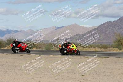 media/Nov-16-2025-Race Pace (Sun) [[8c5fa54630]]/Non Verified Riders (1st 20 Minutes)/3-Turn 3 Inside (11am)/